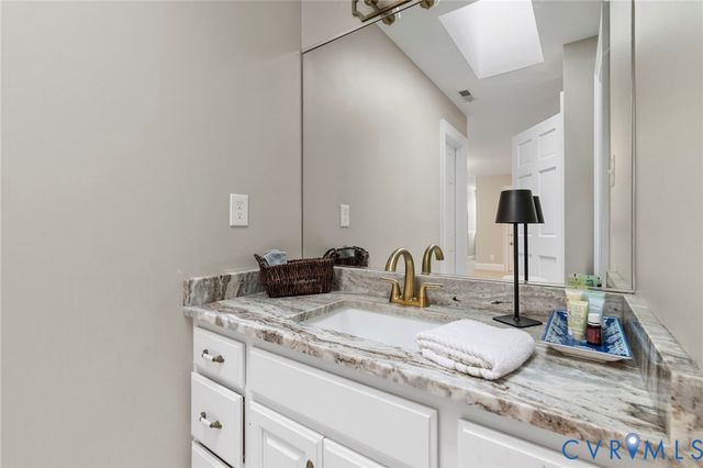 5346 Pole Green Rd, Mechanicsville, VA 23116