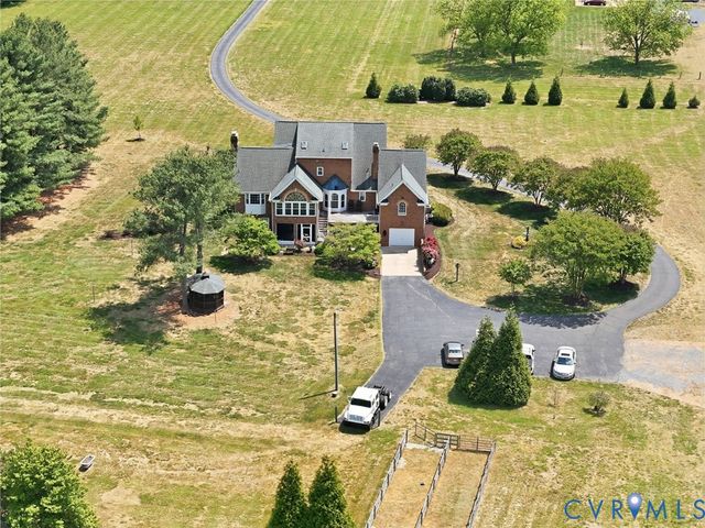 5346 Pole Green Rd, Mechanicsville, VA 23116