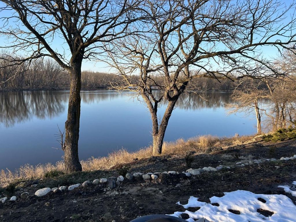 8151 N Stone Farm Road, Edgerton, WI 53534