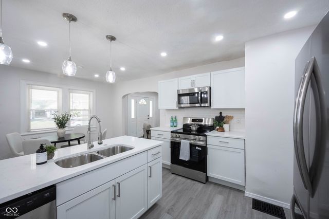 4839 Rosslyn Avenue, Indianapolis, IN 46205