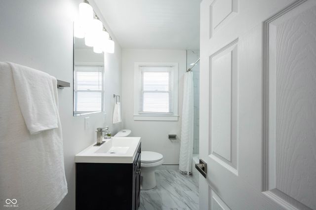4839 Rosslyn Avenue, Indianapolis, IN 46205