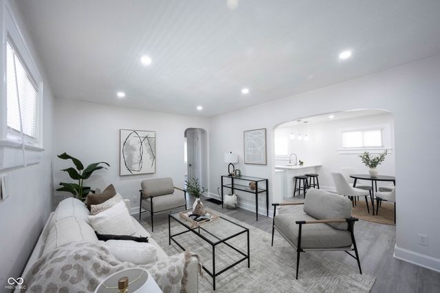 4839 Rosslyn Avenue, Indianapolis, IN 46205