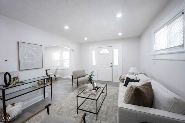 4839 Rosslyn Avenue, Indianapolis, IN 46205