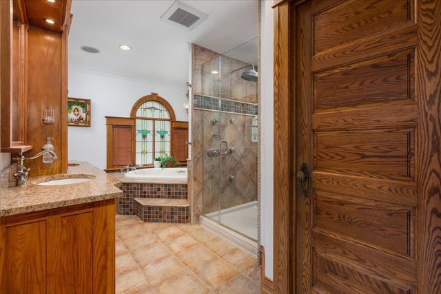 23 N Columbia Street, Naperville, IL 60540