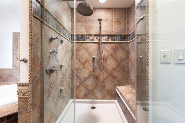 23 N Columbia Street, Naperville, IL 60540