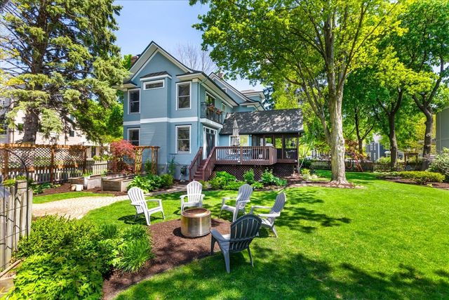 23 N Columbia Street, Naperville, IL 60540