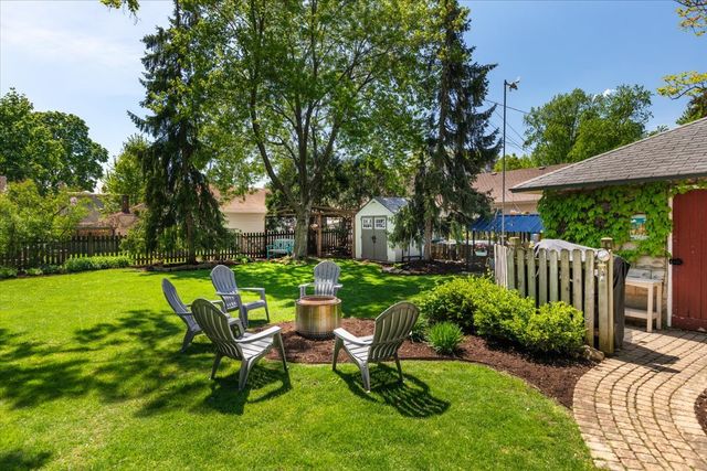 23 N Columbia Street, Naperville, IL 60540