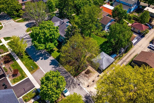 23 N Columbia Street, Naperville, IL 60540