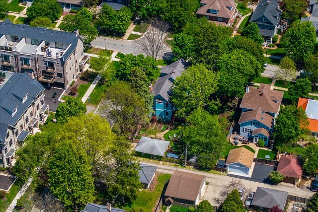 23 N Columbia Street, Naperville, IL 60540