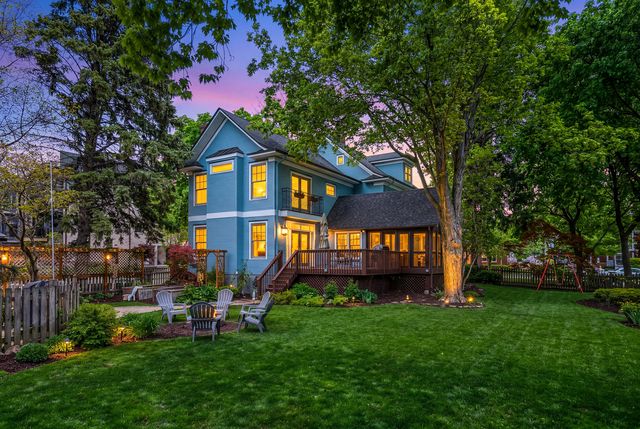 23 N Columbia Street, Naperville, IL 60540