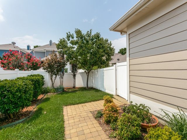 1370 Kingston Place, Providence Village, TX 76227