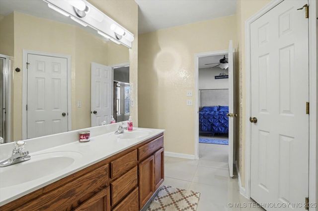 1028 W Quincy Street, Broken Arrow, OK 74012