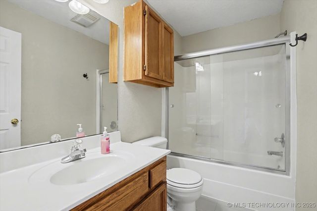 1028 W Quincy Street, Broken Arrow, OK 74012