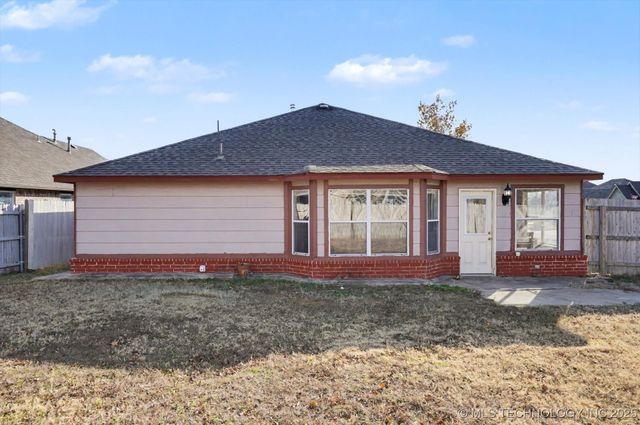 1028 W Quincy Street, Broken Arrow, OK 74012