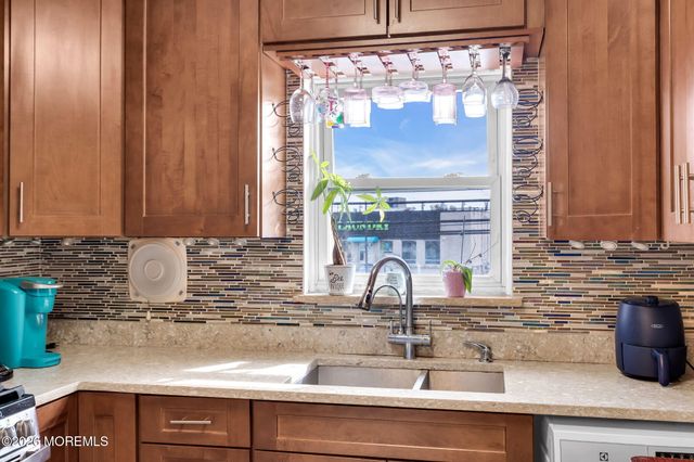 155 Wyckoff Road B, Eatontown, NJ 07724