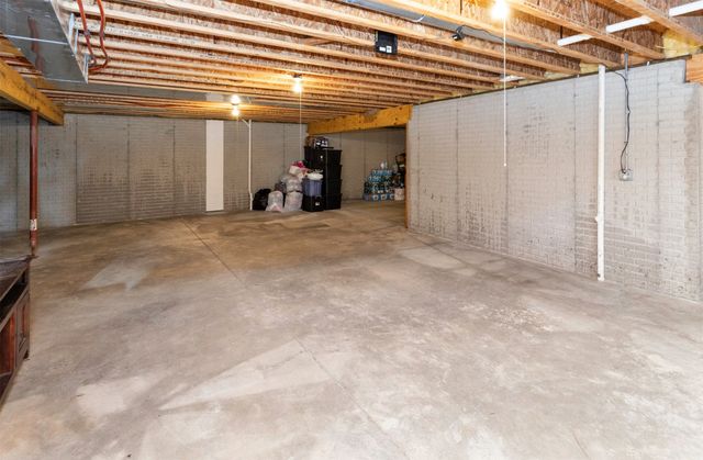 1510 W Iowa Avenue, Indianola, IA 50125