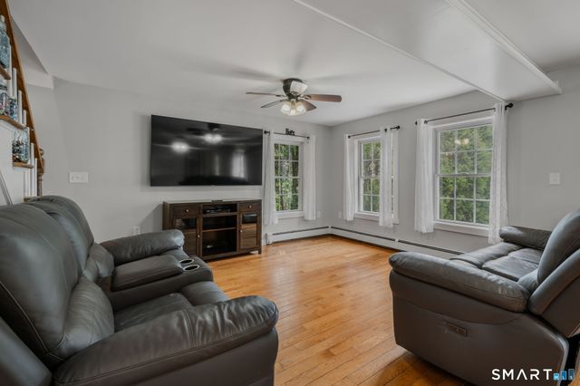 1352 North Road, Groton, CT 06340