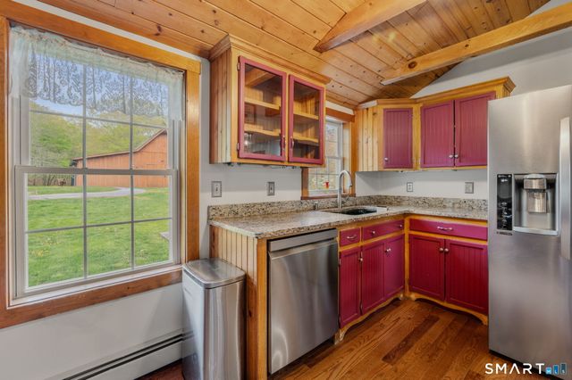 1352 North Road, Groton, CT 06340