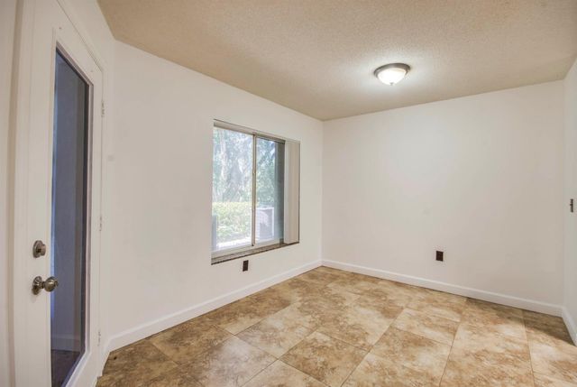 815 W Boynton Beach Boulevard 11-103, Boynton Beach, FL 33426