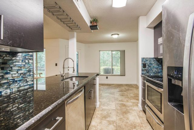 815 W Boynton Beach Boulevard 11-103, Boynton Beach, FL 33426