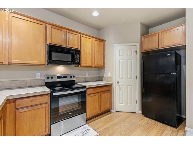 1473 Ne ALEXANDRIA Pl, Hillsboro, OR 97124
