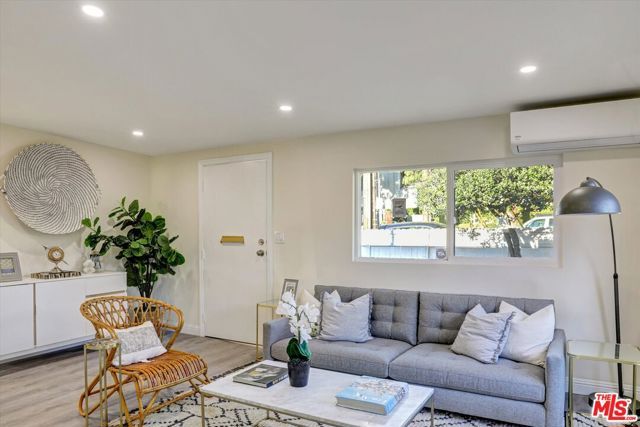 624 W Beach Avenue, Inglewood, CA 90302