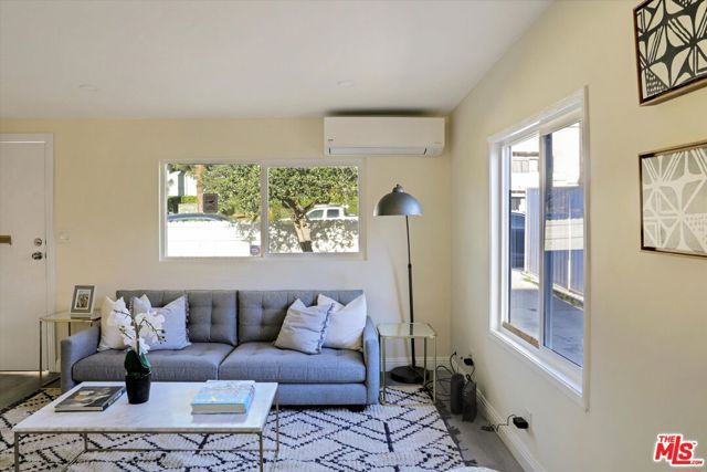 624 W Beach Avenue, Inglewood, CA 90302
