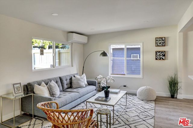624 W Beach Avenue, Inglewood, CA 90302
