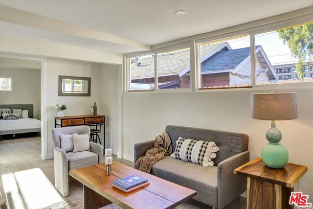 624 W Beach Avenue, Inglewood, CA 90302
