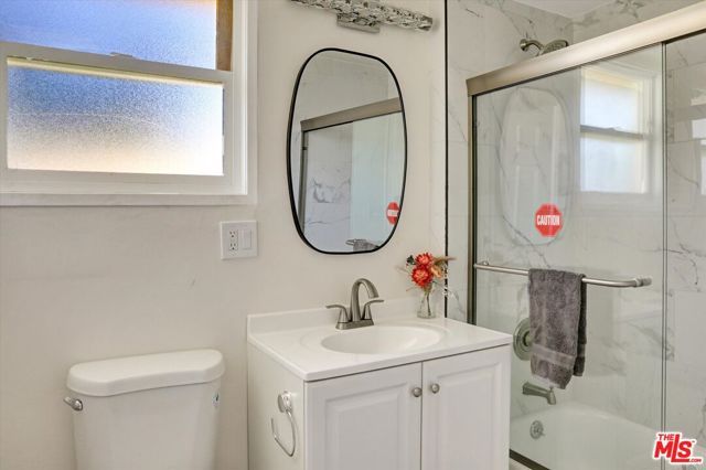 624 W Beach Avenue, Inglewood, CA 90302