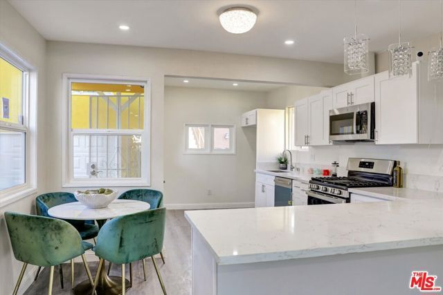 624 W Beach Avenue, Inglewood, CA 90302