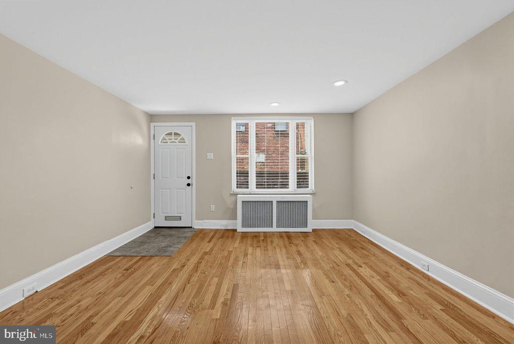 2405 S WARNOCK ST, PHILADELPHIA, PA 19148 — photo 3