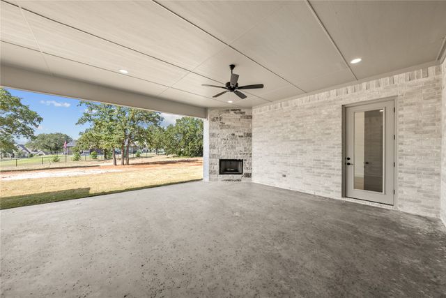 114 Red Bud Road, Boyd, TX 76023