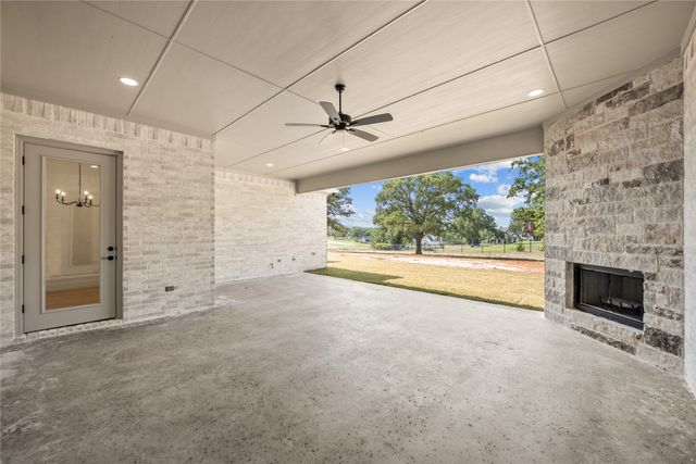 114 Red Bud Road, Boyd, TX 76023
