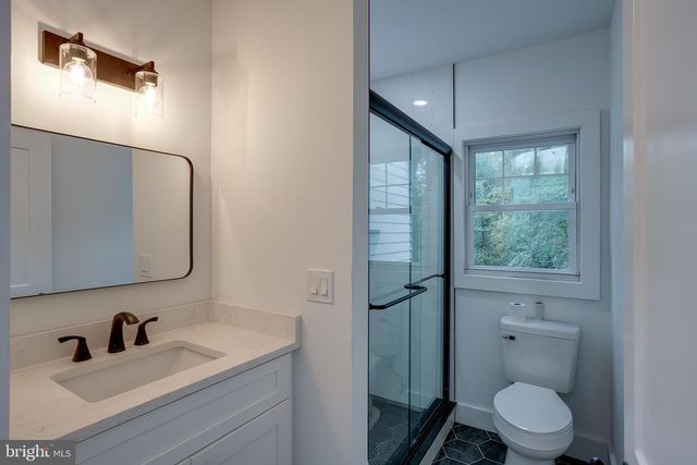 956 N KORFF DR, Vineland, NJ 08360