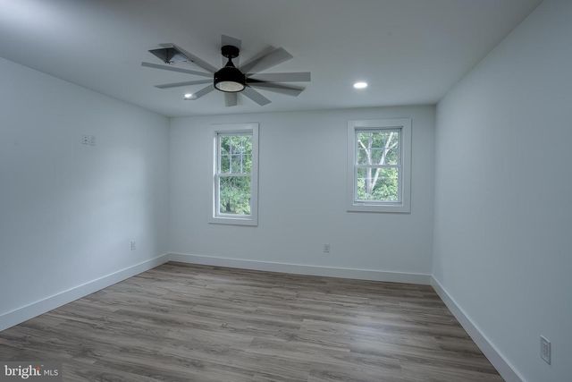 956 N KORFF DR, Vineland, NJ 08360
