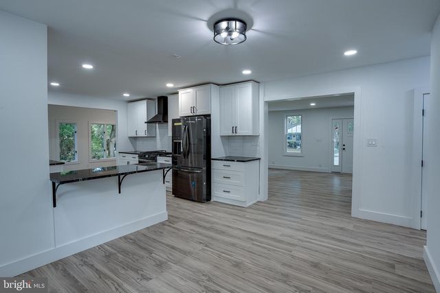 956 N KORFF DR, Vineland, NJ 08360
