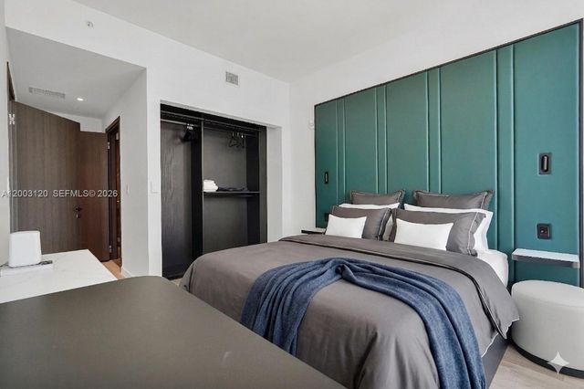 20 NE 11th St 4006, Miami, FL 33132