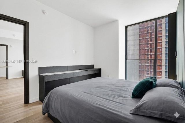 20 NE 11th St 4006, Miami, FL 33132