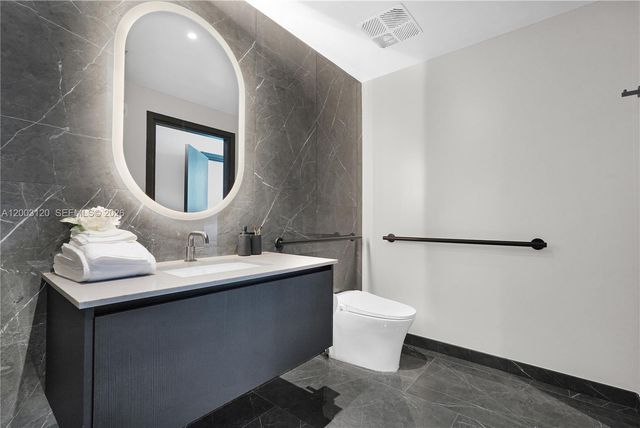 20 NE 11th St 4006, Miami, FL 33132