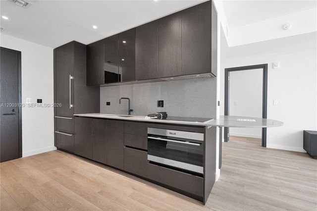 20 NE 11th St 4006, Miami, FL 33132