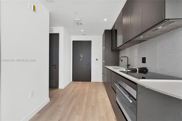 20 NE 11th St 4006, Miami, FL 33132