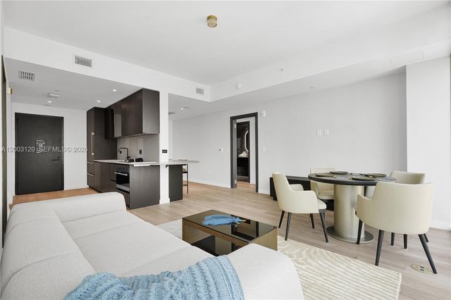 20 NE 11th St 4006, Miami, FL 33132