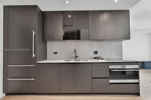 20 NE 11th St 4006, Miami, FL 33132