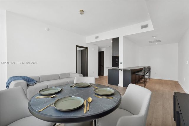 20 NE 11th St 4006, Miami, FL 33132