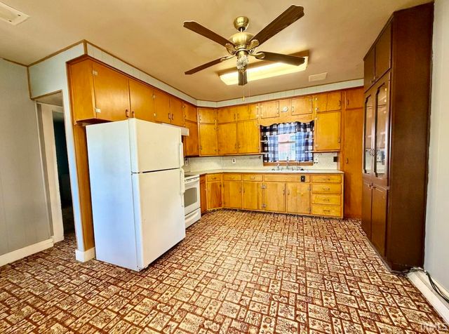 222 S Bluff Street, Monticello, IN 47960