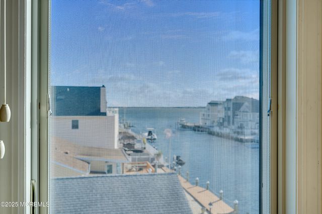 3451 E Lisbon Avenue, Toms River, NJ 08753