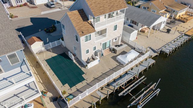 3451 E Lisbon Avenue, Toms River, NJ 08753