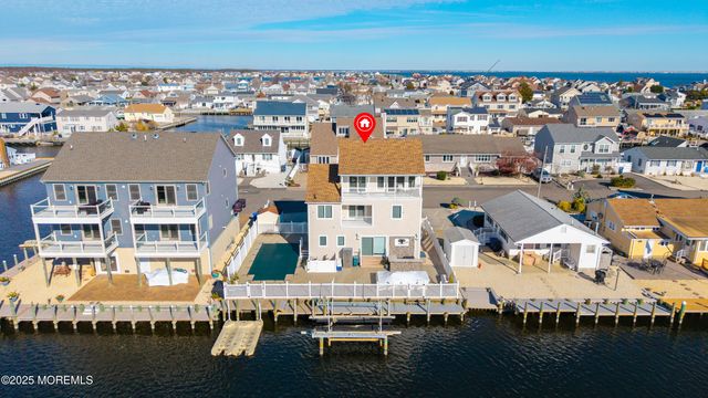 3451 E Lisbon Avenue, Toms River, NJ 08753