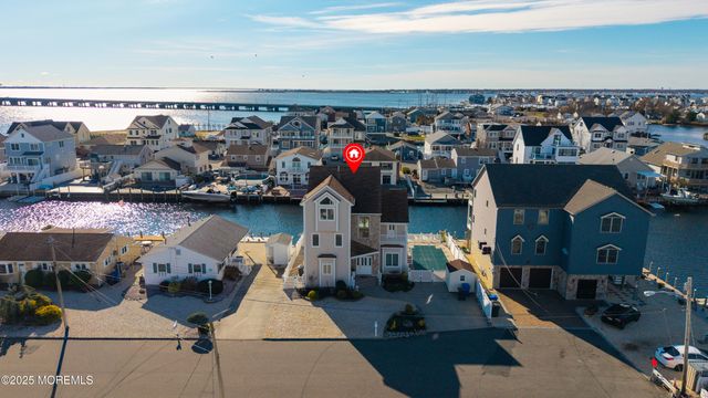 3451 E Lisbon Avenue, Toms River, NJ 08753